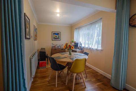 2 bedroom flat to rent, Duffryn Close, Cardiff CF23