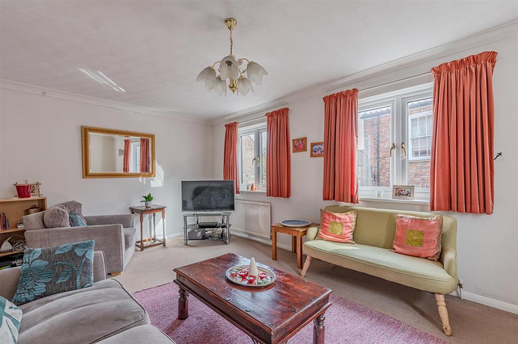 St. Andrewgate, York, YO1 7BR 3 bed end of terrace house for sale £450,000