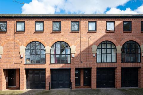 3 bedroom terraced house for sale, Monkgate, York, YO31 7NR