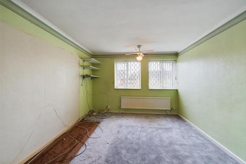 23 Buckmans Road, Crawley, RH11 7DS