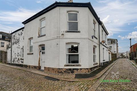 3 bedroom semi-detached house to rent, Beyrout Cottages, Plymouth PL1