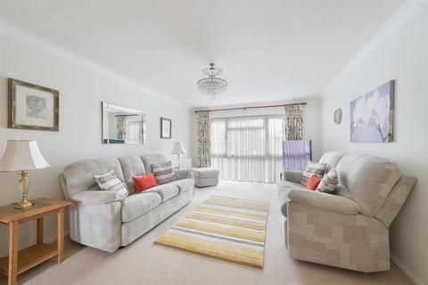 5 Maple Place, Banstead, SM7 1LZ
