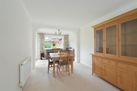 5 Maple Place, Banstead, SM7 1LZ