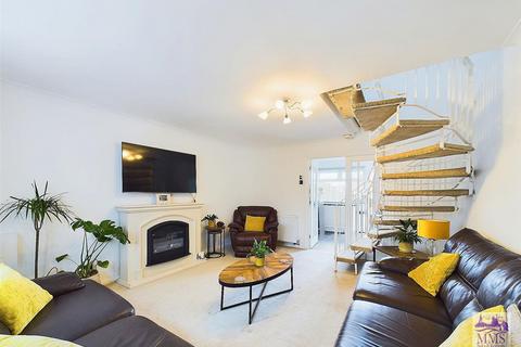 31 Badger Road, Chatham, ME5 8TY