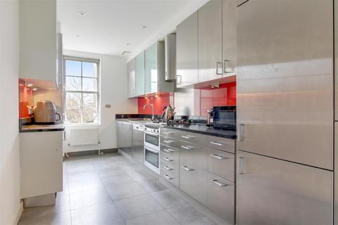 2 bedroom flat for sale, Grove End Road, London