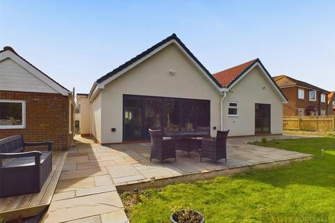 4 bedroom detached bungalow for sale, Station Road, Cranswick, Driffield