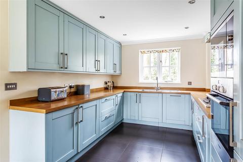 Hornbeam Woodfield, Ashtead, KT21 2RL