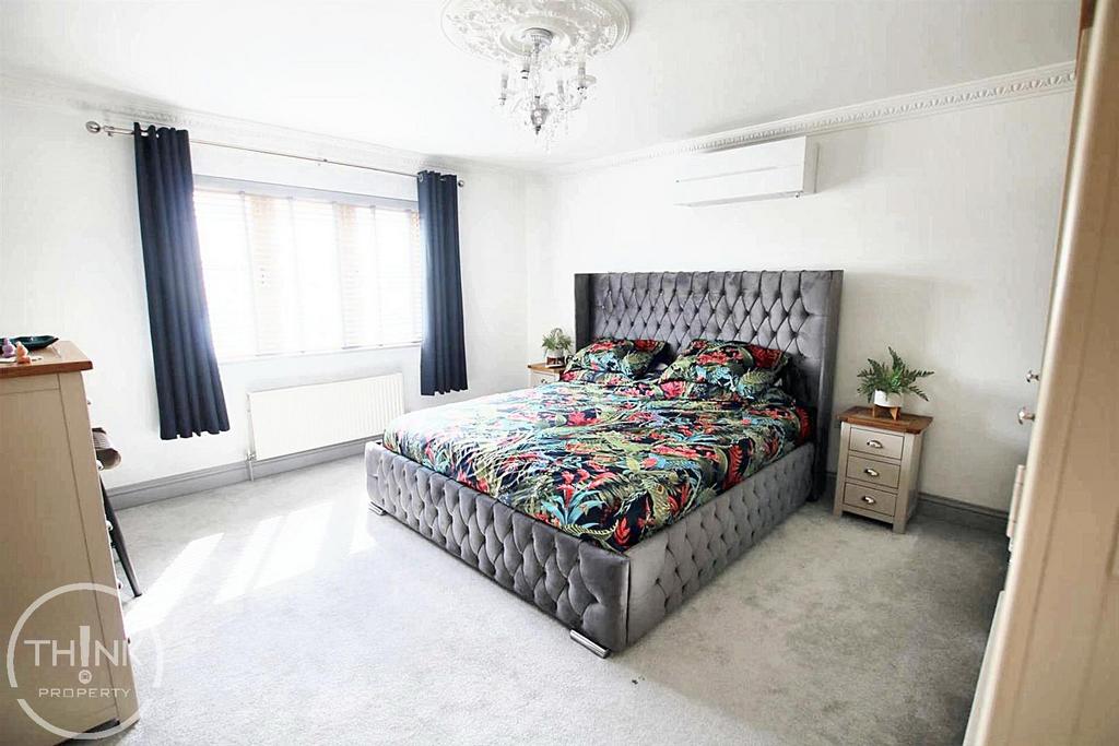 KCrj6n U-3k2k OVRf4 IFOAA.jpg