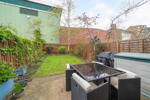 30 Ridgewell Close, London, SE26 5AP