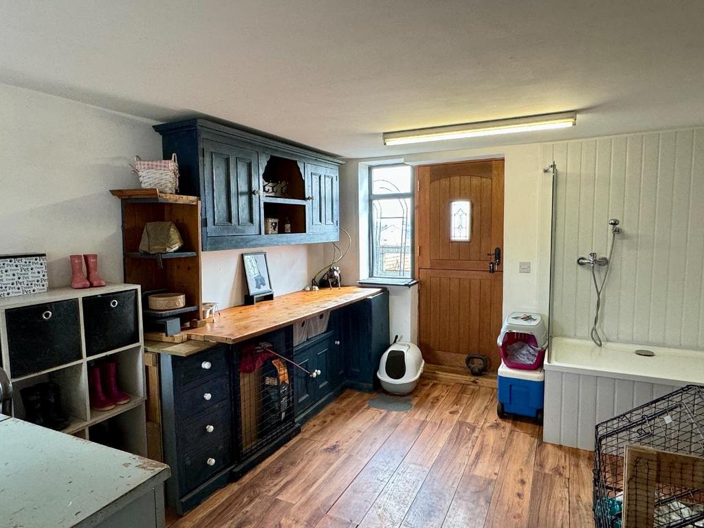 Boot/store room