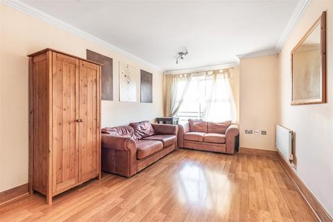 2 bedroom flat to rent, Richmond Road, Kingston Upon Thames KT2