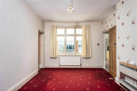 107 Hull Road, Withernsea, HU19 2EE