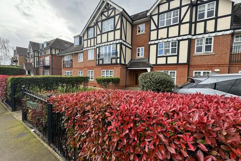 2 bedroom flat to rent, Regal Court, Holders Hill Road, Mill Hill, NW7