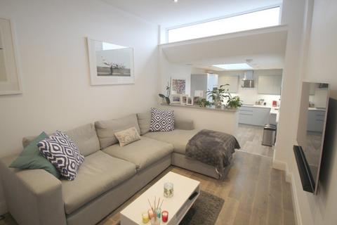 2 bedroom apartment to rent, Dartford Road, Sevenoaks TN13 3TE