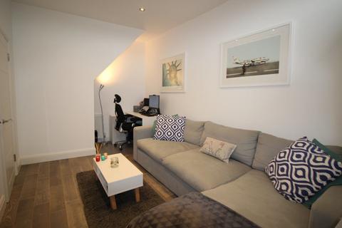 2 bedroom apartment to rent, Dartford Road, Sevenoaks TN13 3TE