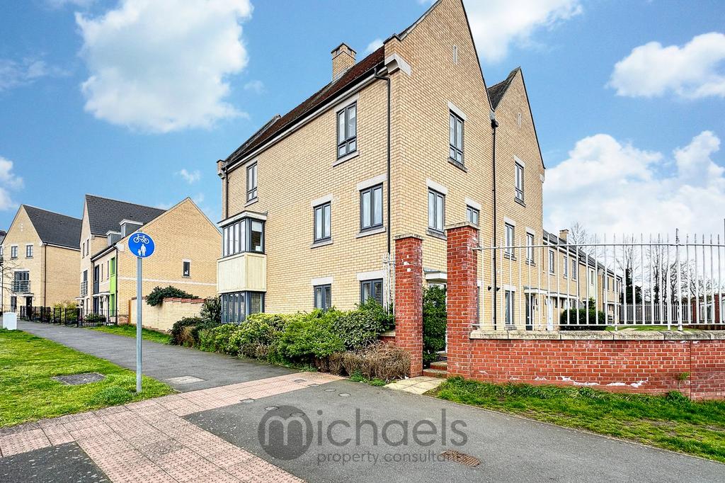 Roberts Road, Colchester, Colchester, CO2 3 bed townhouse for sale £