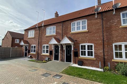 2 bedroom townhouse to rent, Thistle Close, Goole