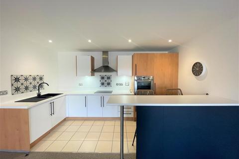 2 bedroom ground floor flat to rent, Midway Quay, Eastbourne BN23