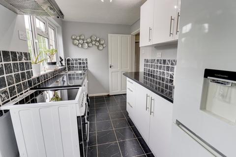 93 Broomfields, Hatfield Heath, Bishop's Stortford, CM22 7EL