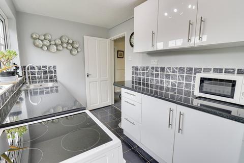 93 Broomfields, Hatfield Heath, Bishop's Stortford, CM22 7EL