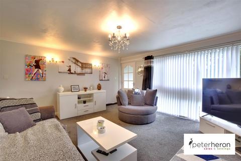 3 bedroom end of terrace house for sale, Fairlands East, Fulwell, Sunderland