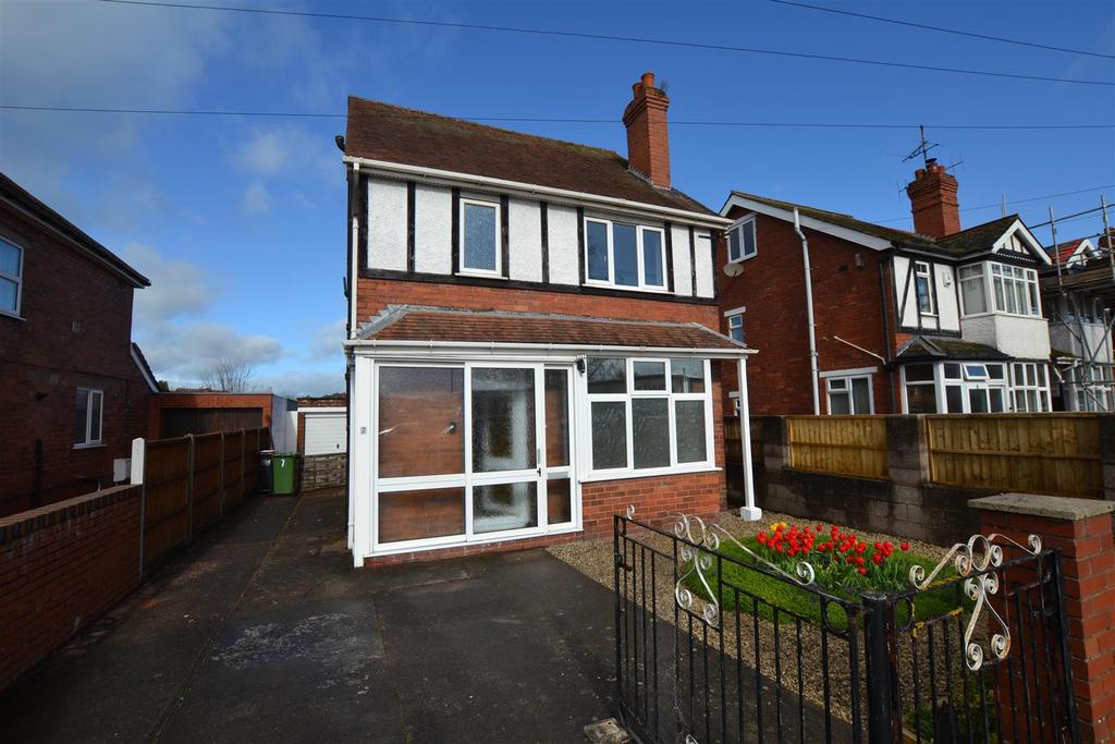 Mortimer Road, Hereford 3 bed detached house for sale £320,000