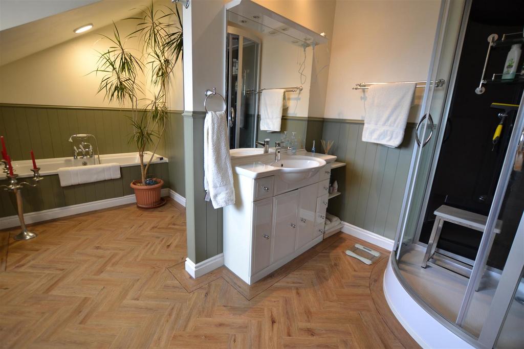Main Bathroom