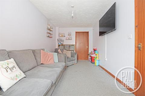 3 bedroom end of terrace house for sale, Harold Road, Kirkley, NR33