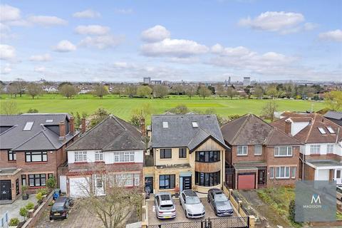 6 bedroom detached house for sale, Lord Avenue, Ilford IG5