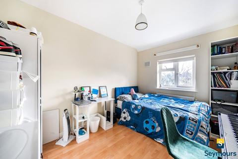 6 Downing Avenue, Guildford, GU2 7SY