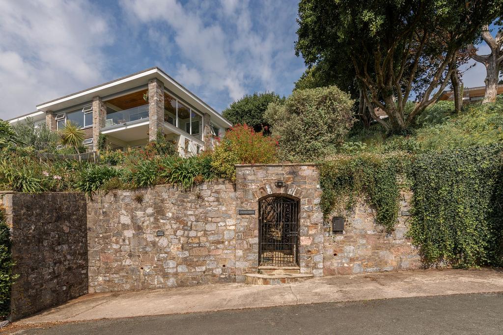 Parking Area, Crosstrees, Kingswear