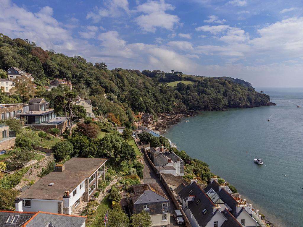 Crosstrees, Kingswear