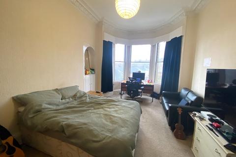 3 bedroom flat to rent, Polwarth Gardens, Polwarth, Edinburgh, EH11