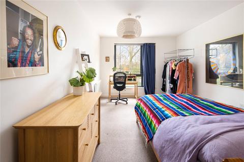 2 bedroom flat for sale, Paul Street, Stratford, London, E15