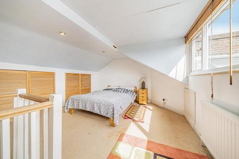 2 bedroom flat for sale, Ridgway, Wimbledon