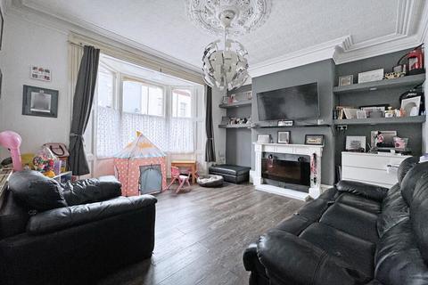 4 bedroom terraced house for sale, Milton Road, Hartlepool, Durham, TS26 8DS