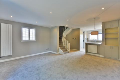 3 bedroom townhouse to rent, Vane Close, London NW3