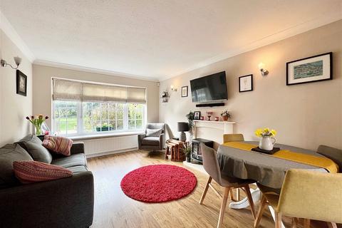 12 Bolton Way, Boston Spa, Wetherby, LS23 6PT