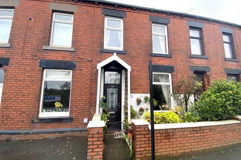 3 bedroom terraced house for sale, Shaw Road, Royton