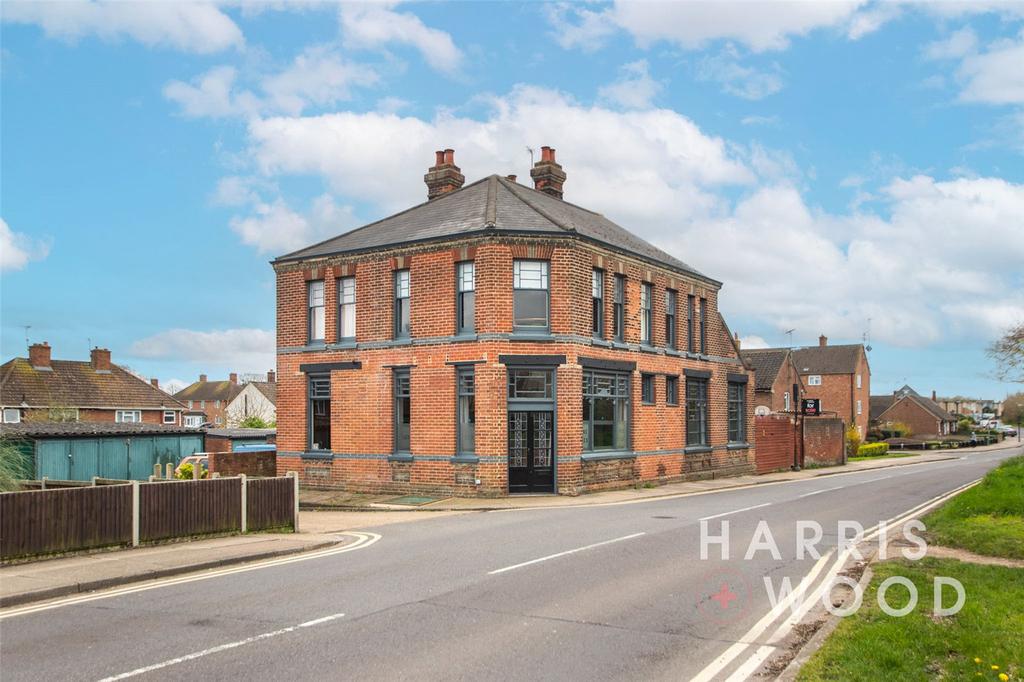 Berechurch Road, Colchester, Essex, CO2 5 bed detached house for sale