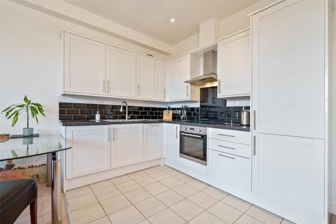 2 bedroom apartment to rent, Emmview Close, Berkshire RG41