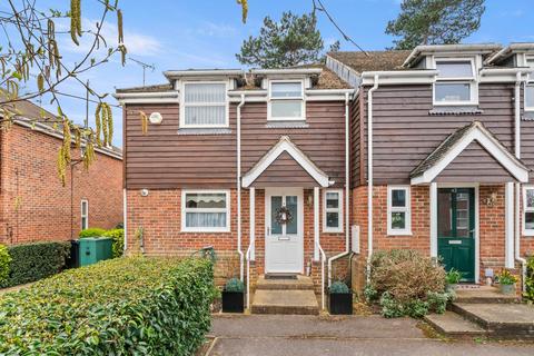 3 bedroom end of terrace house for sale, Pendenza, Cobham, KT11