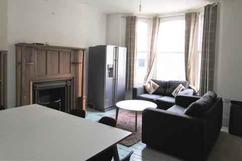 6 bedroom flat to rent, London Road, Brighton BN1