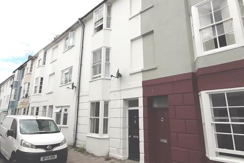 4 bedroom flat to rent, Over Street, Brighton BN1