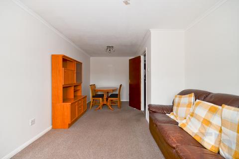 2 bedroom flat to rent, Newport PO30
