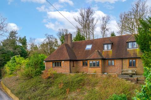 5 bedroom chalet for sale, Beech Road, Merstham, RH1