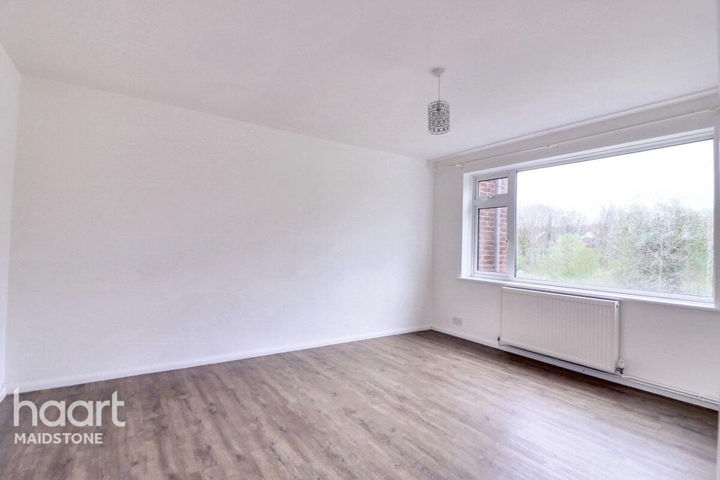 Roseholme, Maidstone 2 bed for sale £160,000