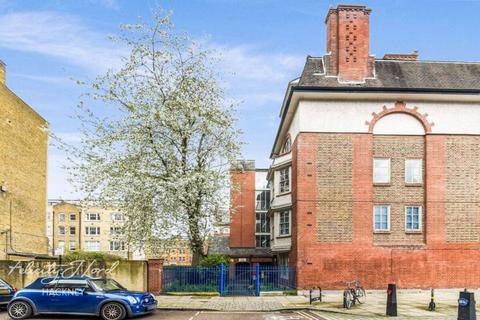 1 bedroom flat for sale, Sylvester Road, Hackney, E8