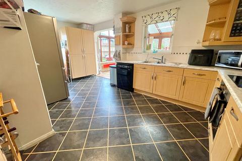 3 bedroom semi-detached house for sale, Chestnut Close, Rendlesham, Woodbridge