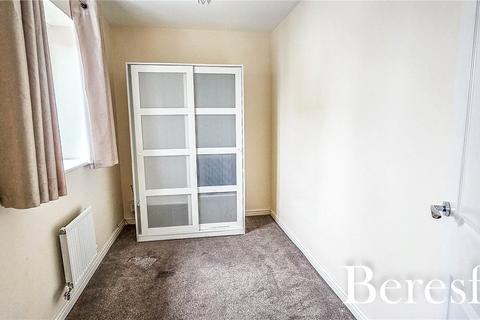 1 Sudbury Close, Romford, RM3 9FL